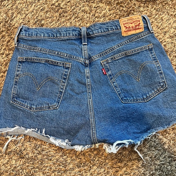 Levi's Pants - womens Levi 501 dark wash blue jean denim shorts size 31
